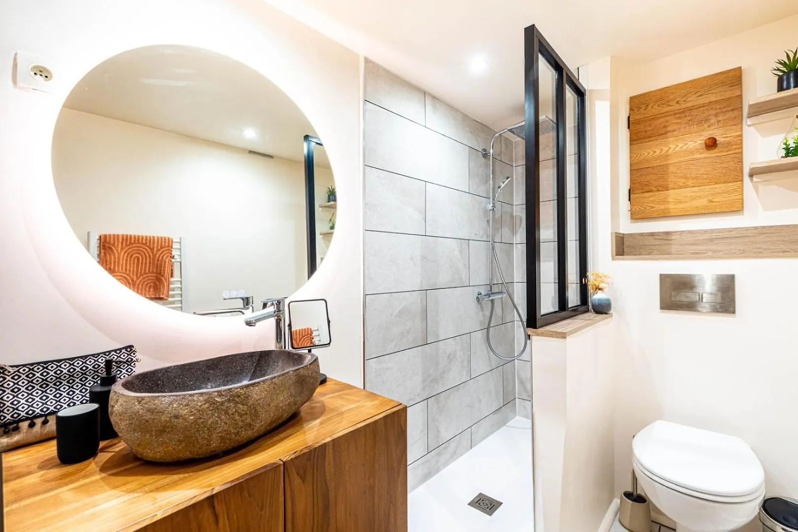 Guestready - Elegance Elevated Near Sacre-Coeur Daire Paris 0*,